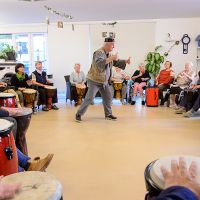 Trommeln fÃ¼r Toleranz - Drum Circle Projekt fÃ¼r Menschen mit und ohne Demenz in Berlin-163